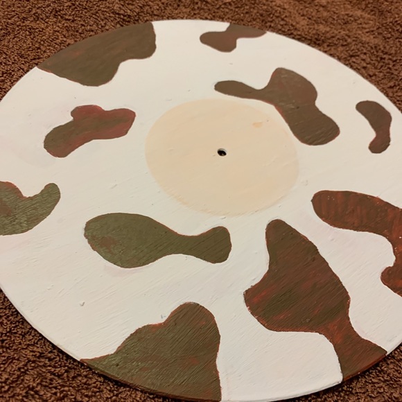 Cow Print Vinyl Painting - Picture 2 of 3